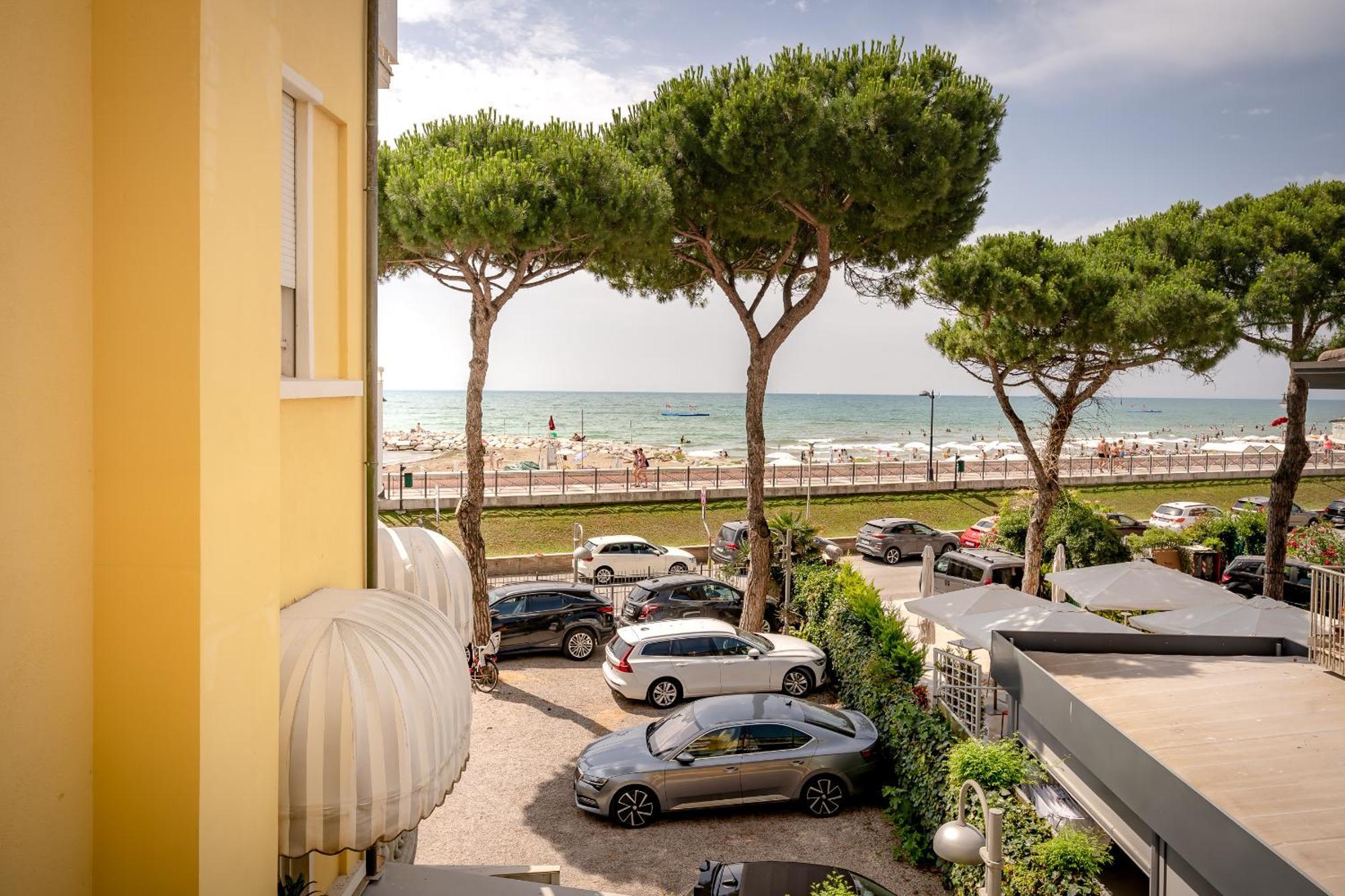 Hotel Le Lampare Caorle Eksteriør billede
