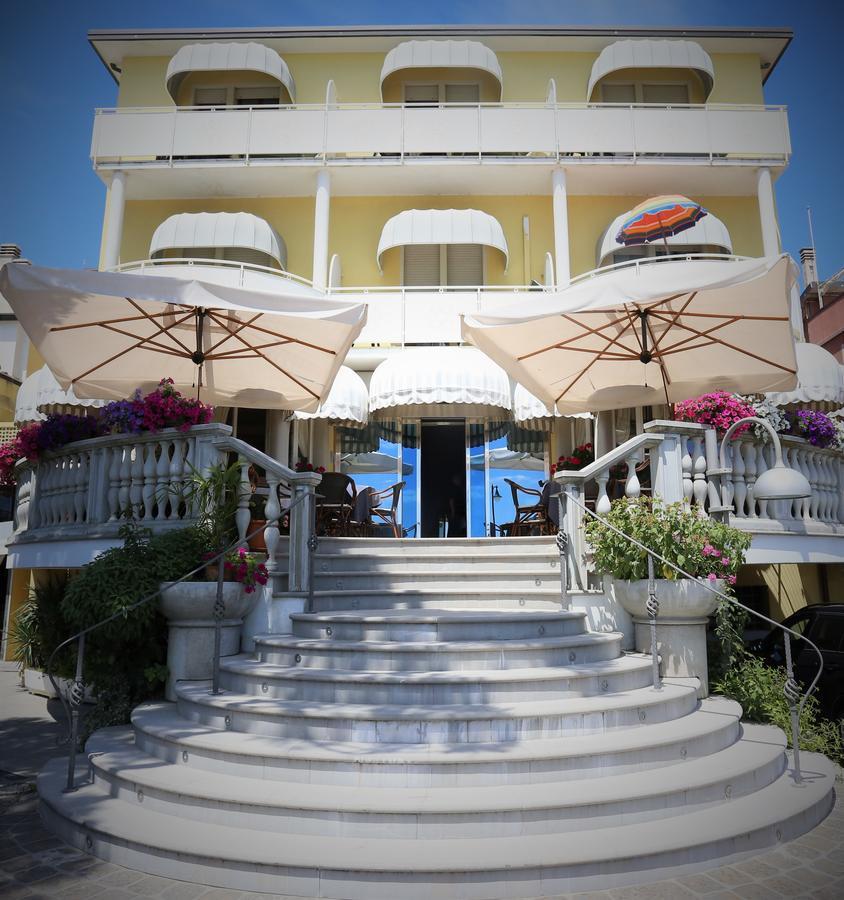 Hotel Le Lampare Caorle Eksteriør billede